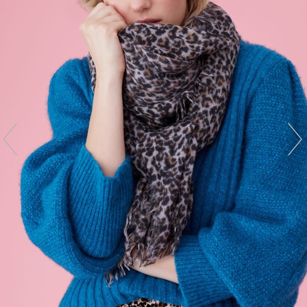 Brand new Rebecca Taylor leopard print wool scarf